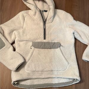 The North Face gorgeous & cozy  half zip